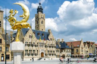 Tips voor Trips - Diksmuide - De poort naar de Westhoek - Grote Markt met Manneke