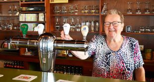Rita Peeters vertelt - Cafe Boentbos - Kalmthout-Nieuwmoer - (c) Noordernieuws 2024 - HDB_1166