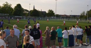 Voetbalclub Loenhout SK heeft nieuw kunstgrasveld