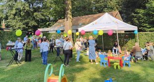 Brasschaatse kinderen nemen Tutjesboom feestelijk in gebruik