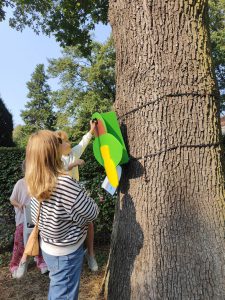 Brasschaatse kinderen nemen Tutjesboom feestelijk in gebruik 