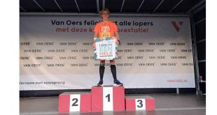 Hannes Loos ging de uitdaging aan en liep de marathon in Etten-Leur