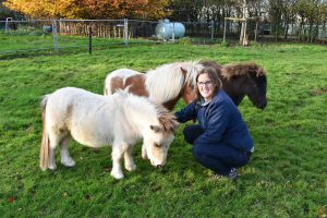 Mobiele kinderboerderij - Caroline Deruytter vertelt - (c) Noordernieuws 2024 - HDB_1926