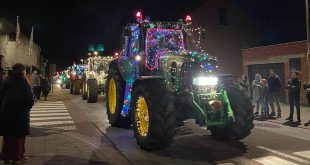 Tweede lichtstoet landbouwvoertuigen Essen-Hoek 2