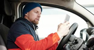 Focus op de weg, niet op je gsm!