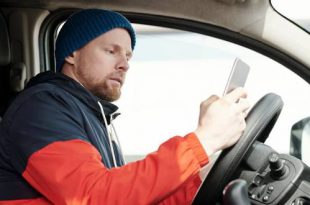 Focus op de weg, niet op je gsm!