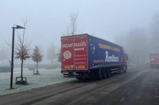 Onverantwoord zwaar verkeer in ons gemeentepark